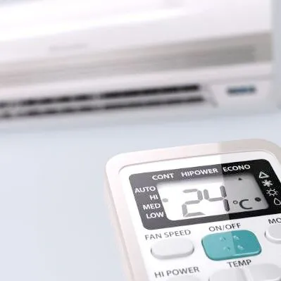 A heat pump remote pointed a heat pump setting the timmer