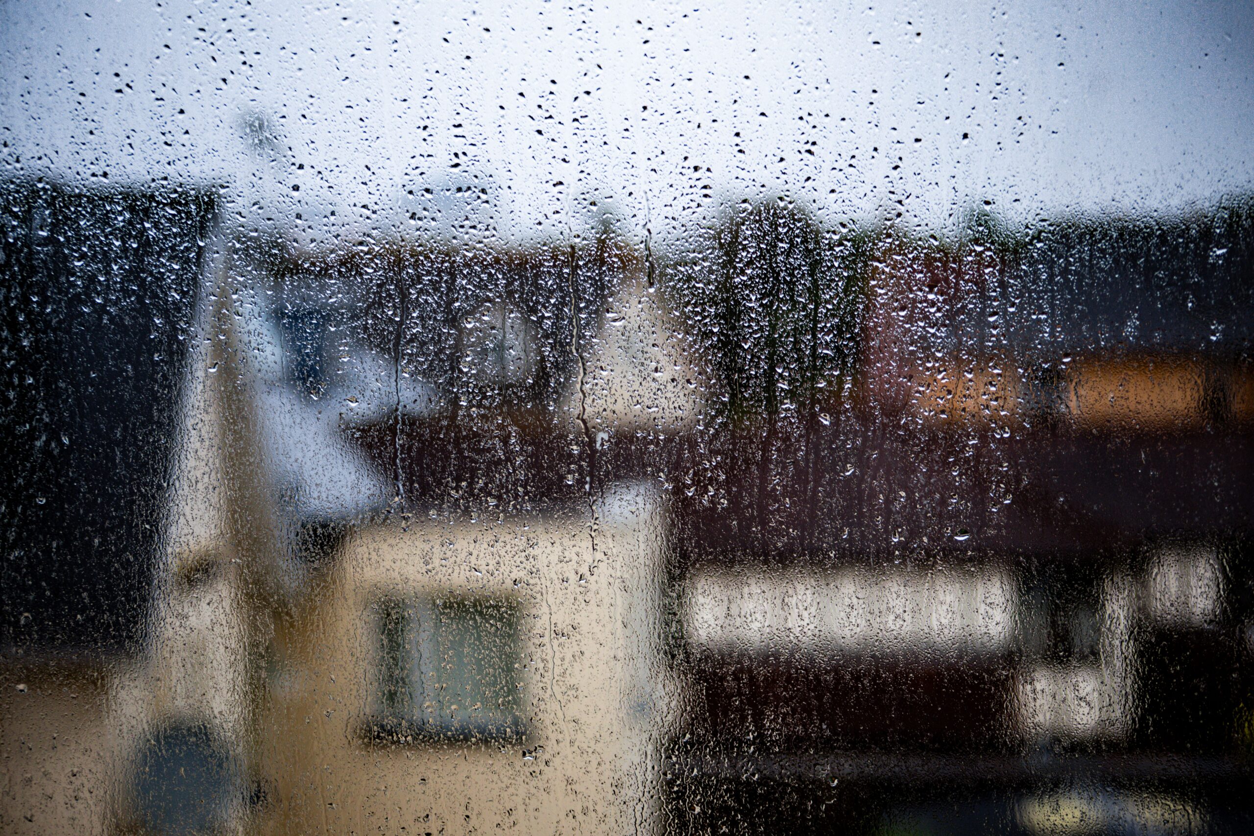 How Home Ventilation Works With Your Heat Pump to Beat Damp